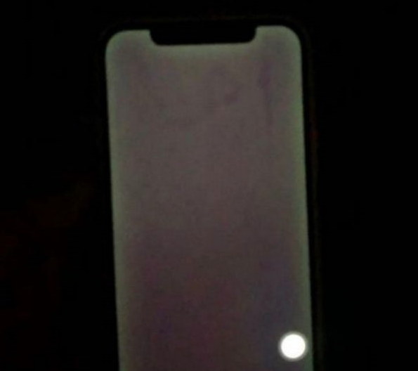 元谋苹果手机维修分享苹果客服回应 iPhone 12 屏幕“发绿”问题 